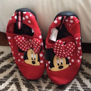 Minnie water shoes